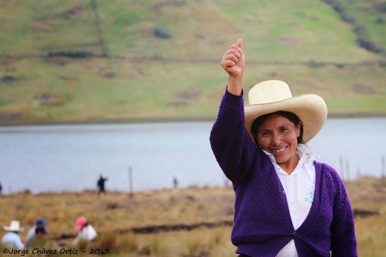 Agrede minera estadounidense a reconocida indígena ambientalista