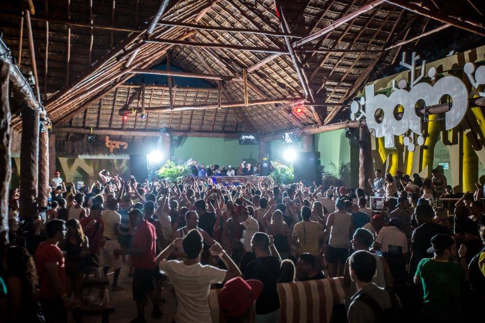 Balacera durante festival de música en Playa del Carmen deja 5 muertos