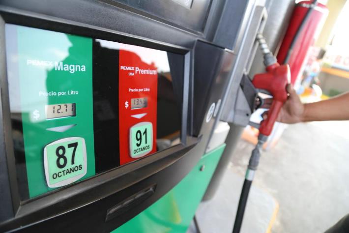 Inician ajustes diarios en los precios de las gasolinas