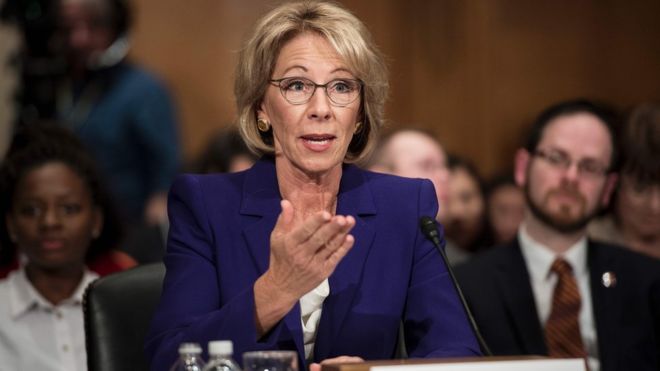 Betsy DeVos, la nueva secretaria de Educación en EUA ¿Enemiga de la educación pública?