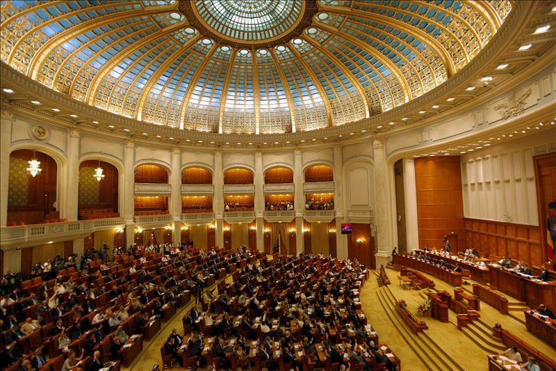 Parlamento rumano rectifica apoyo a referéndum contra la corrupción