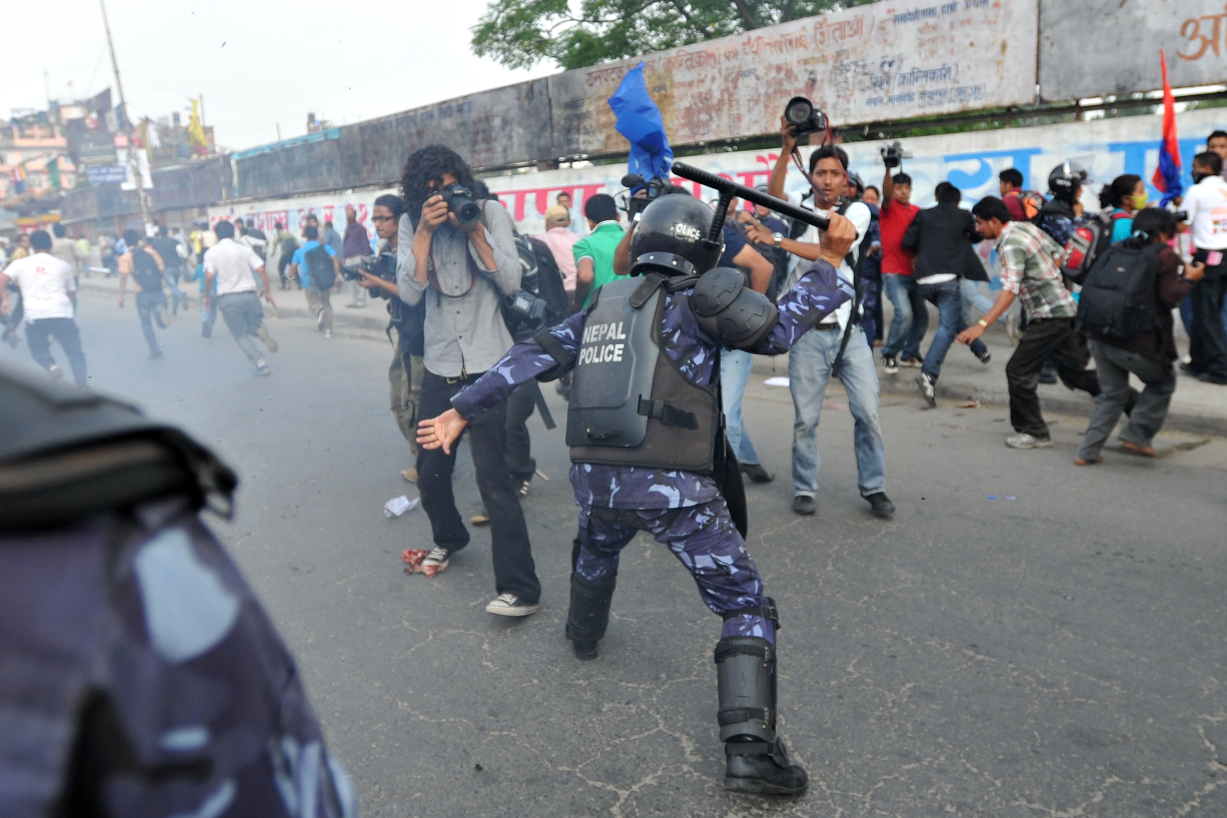 Exige la FIP proteger a periodistas detenidos antes de las elecciones en Nepal