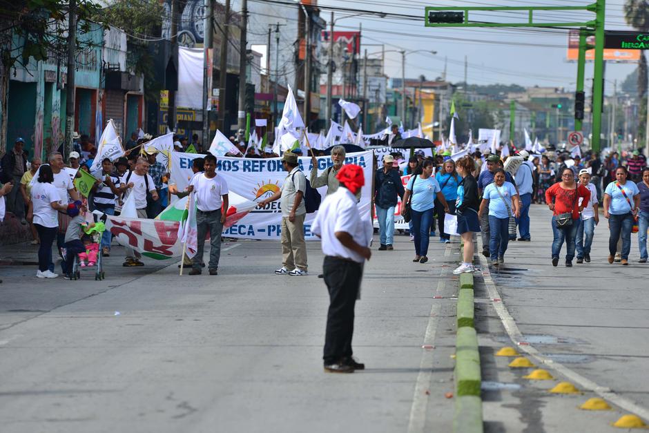 Anuncian organizaciones de campesinos bloqueos en carreteras de Guatemala