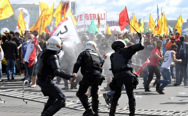 Envía Temer al Ejército para reprimir protestas en Brasil