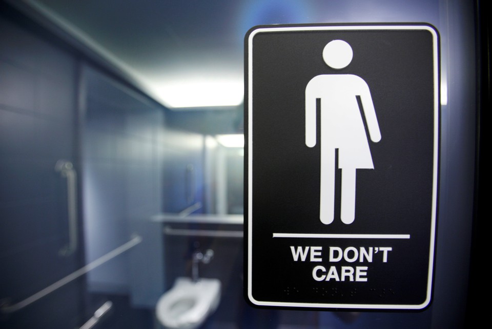 Aprueba Texas enmienda que limita uso de baños a estudiantes transgénero