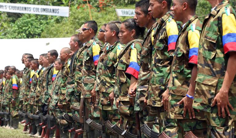 Asegura Juan Manuel Santos que las FARC dejarán de existir tras entrega de armas 