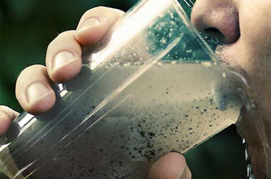 Desarrollan estudiantes método para limpiar agua contaminada con arsénico