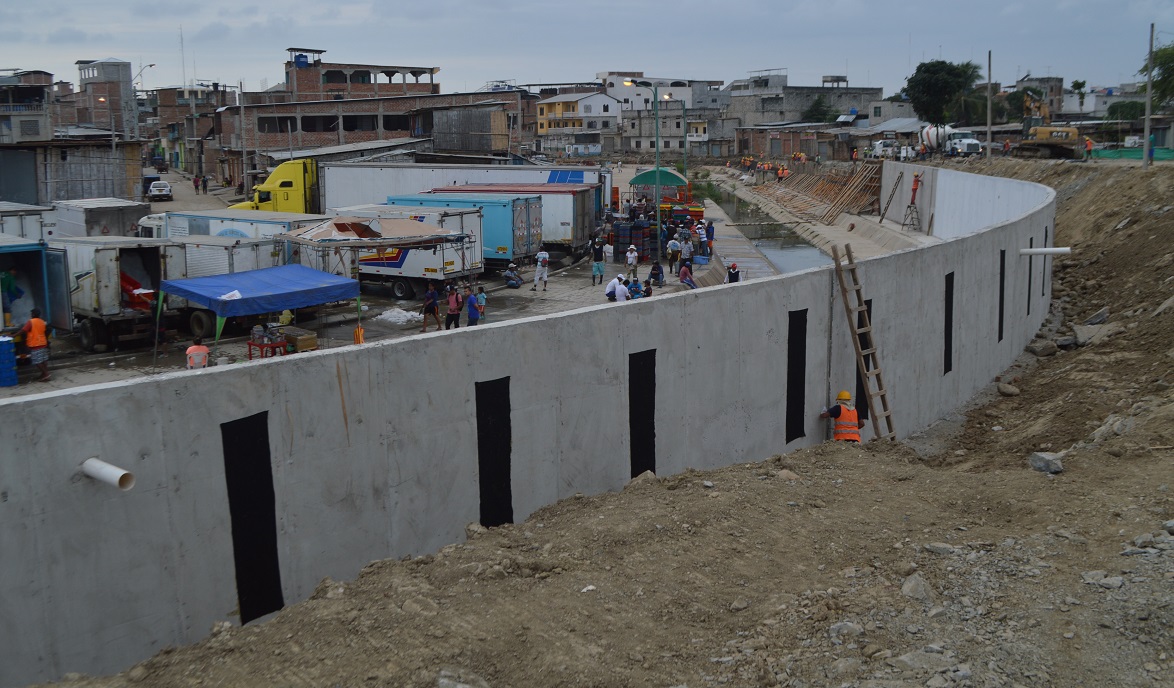 Pide Perú a Ecuador detener construcción de muro fronterizo