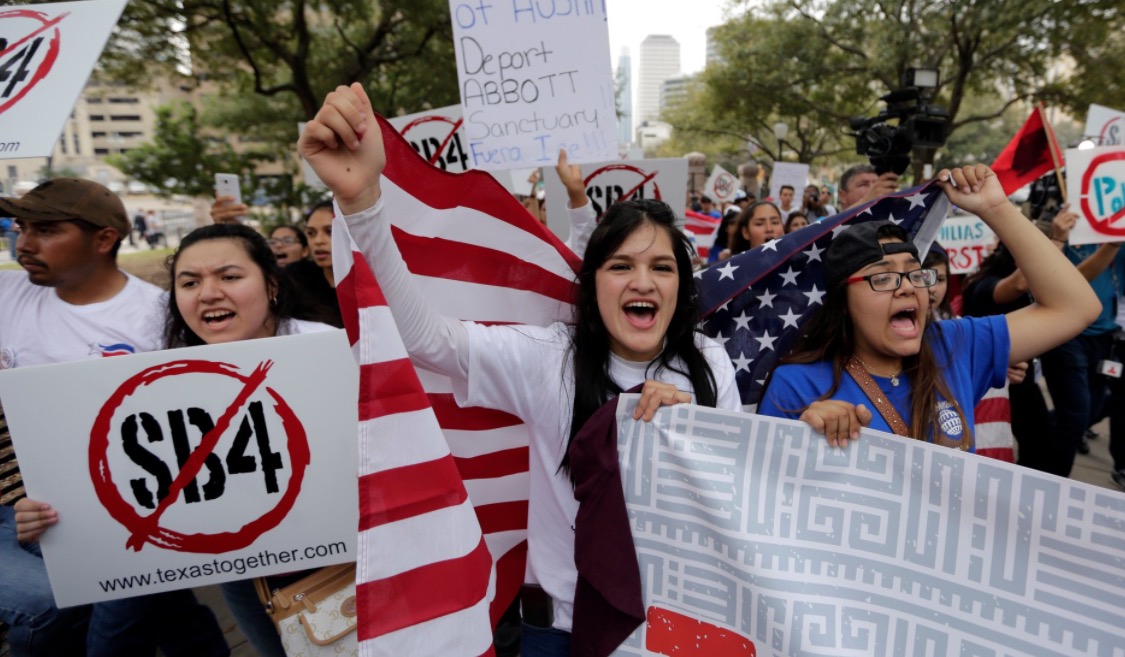 Respalda México documento contra ley antiinmigrante SB 4 en Texas