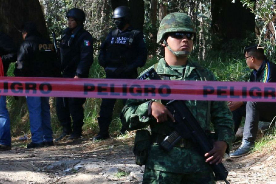 Enfrentamiento entre marinos y presuntos huachicoleros deja 5 muertos en Puebla