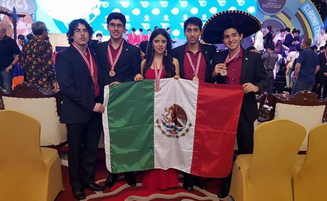 Premian a estudiantes mexicanos en Olimpiada Internacional de Física