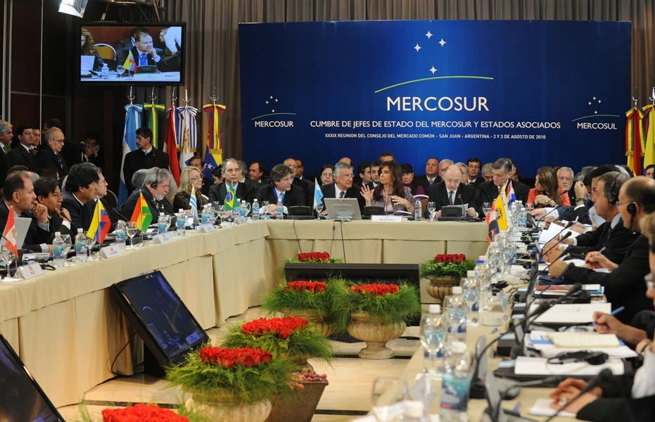Solicita Uruguay reunión ante Mercosur por reforma brasileña
