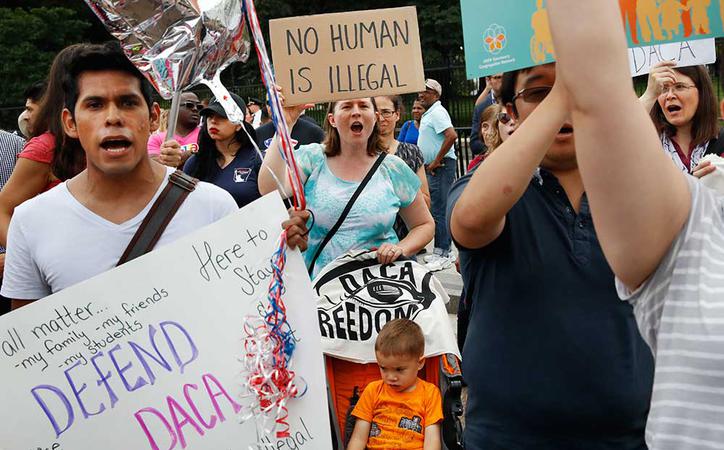 Detienen a nueve mexicanos en protestas contra la cancelación de DACA en EUA