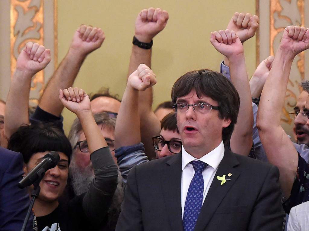 Denuncia Puigdemont encarcelamiento masivo a políticos independentistas