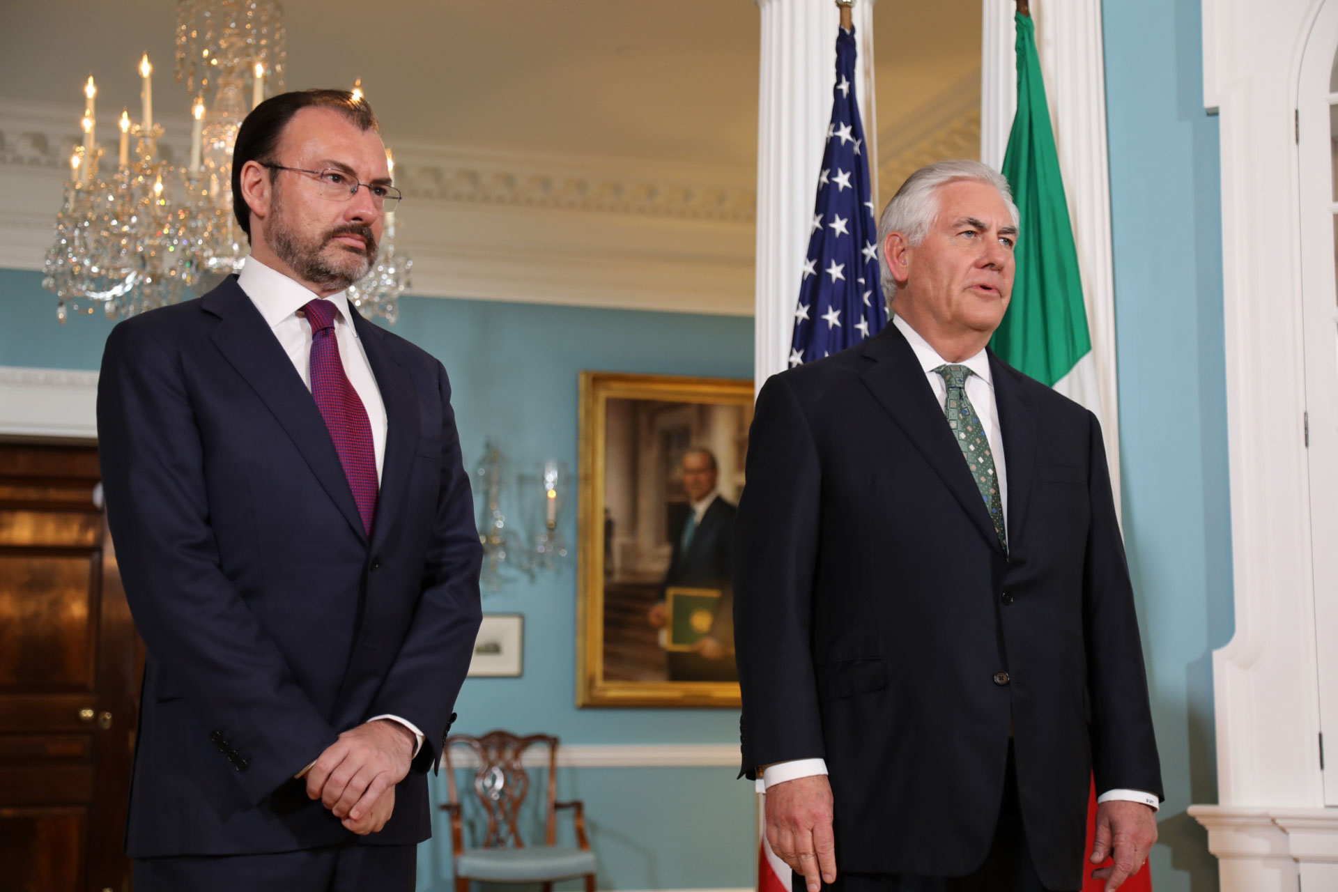 Se reúnen Tillerson y Videgaray en México