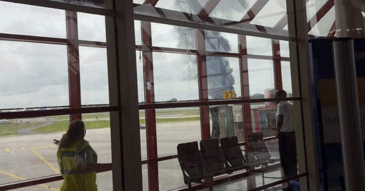 Cae avión comercial cerca del aeropuerto de La Habana