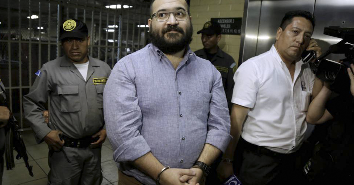 Emite Fiscalía de Veracruz dos órdenes de aprehensión contra Javier Duarte