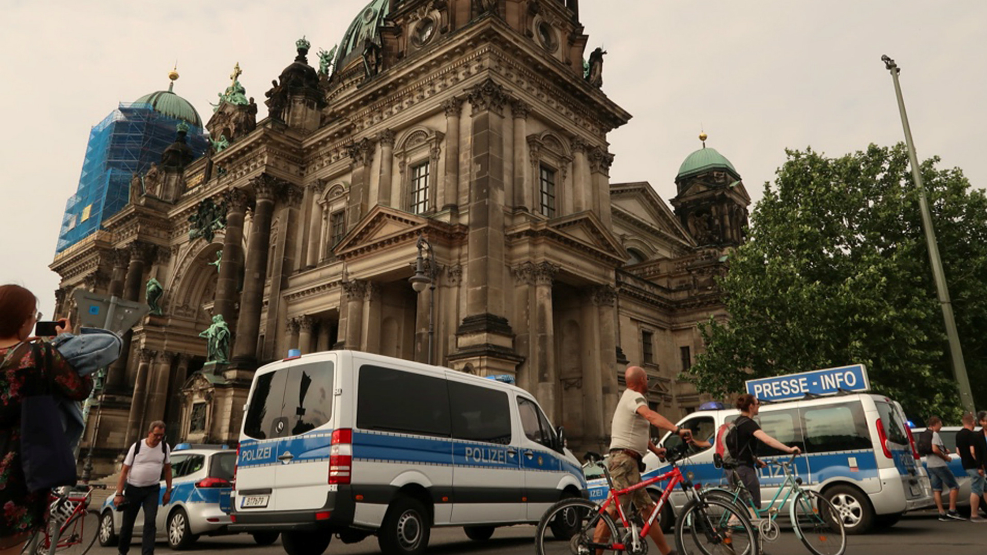 Deja dos heridos tiroteo en Catedral de Berlín