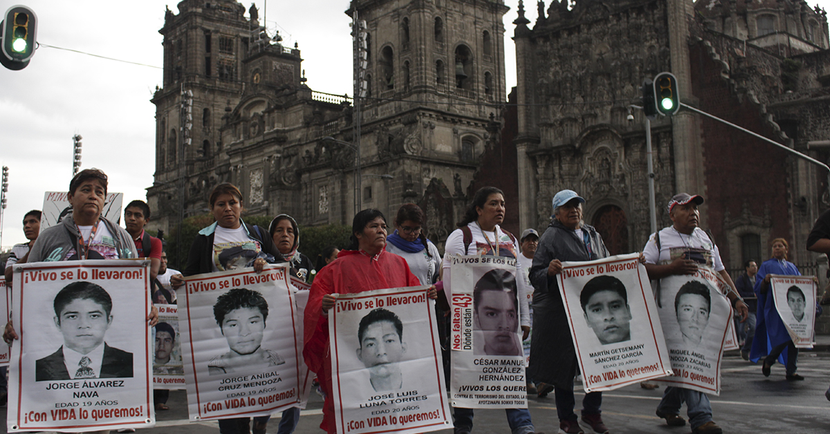 Ordena juez liberar a ocho detenidos por caso Ayotzinapa