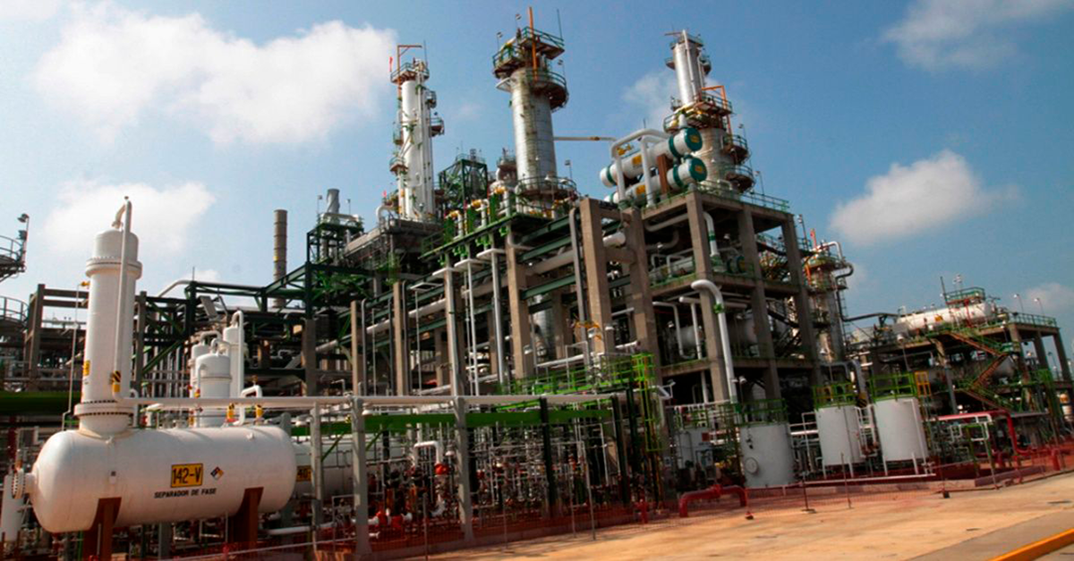 Analiza SHCP suspender construcción de refinería Dos Bocas; AMLO lo niega