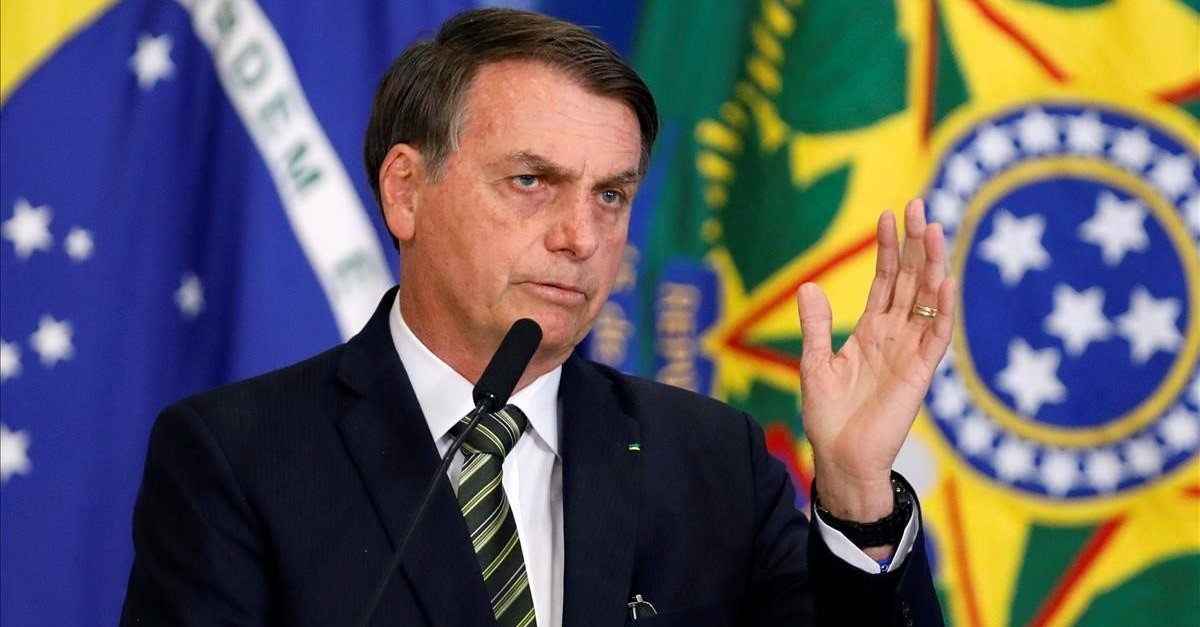 Aceptará Bolsonaro ayuda solo si se disculpa el presidente de Francia