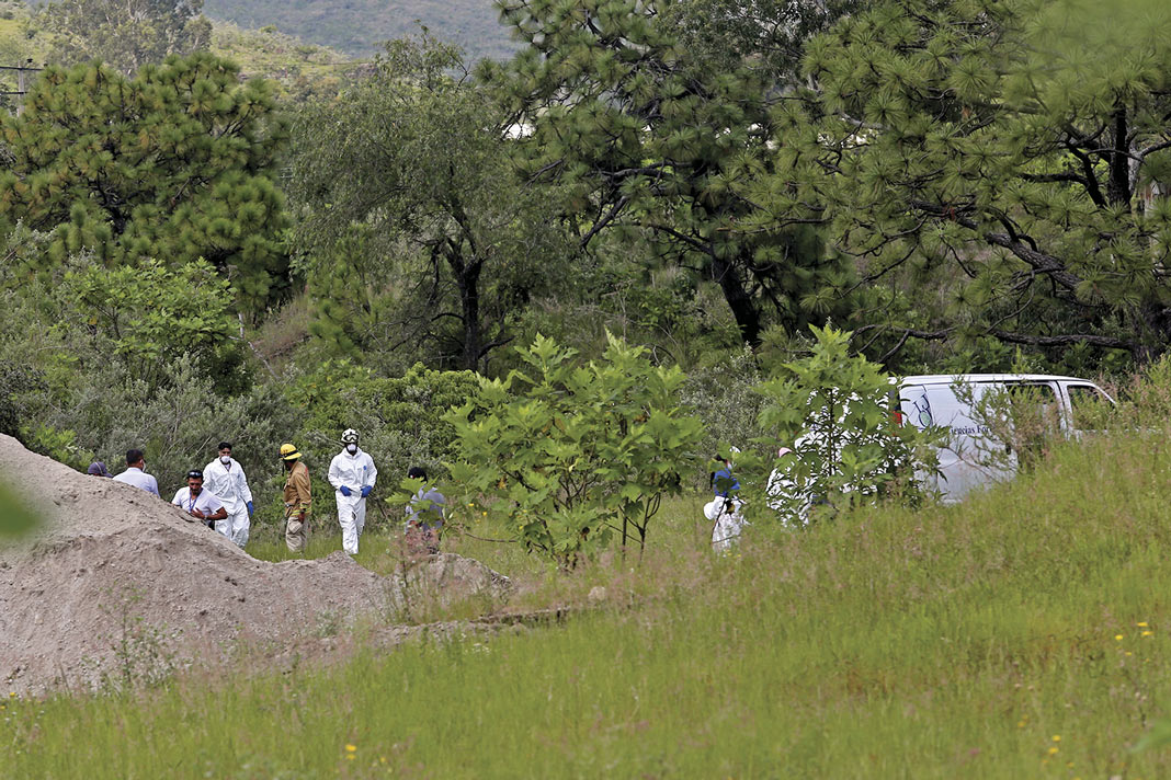 Encuentran otras 19 bolsas con restos humanos en Zapopan