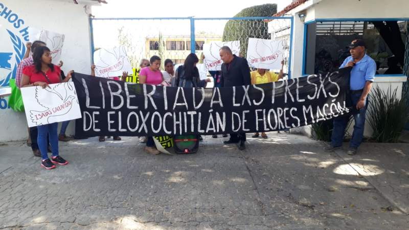 Exigen se respete el derecho a la justicia de los presos políticos de Eloxochitlán, Oaxaca